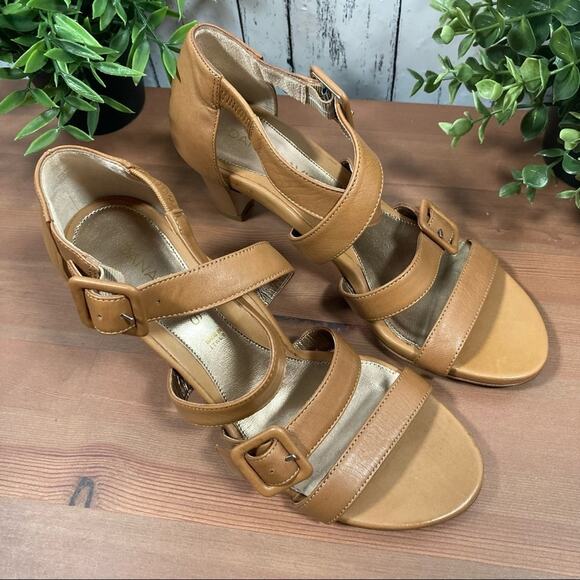 Dana Davis Tan Strappy Block Heel Sandals Made in Italy Size 7 - Picture 2 of 10